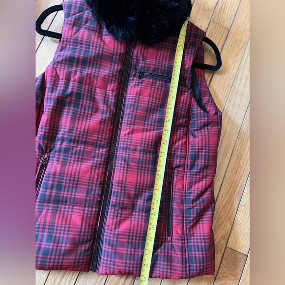 Lauren Ralph Lauren Plaid Down Puffer Vest Red Black faux Fur Collar Size Small - Picture 5 of 5